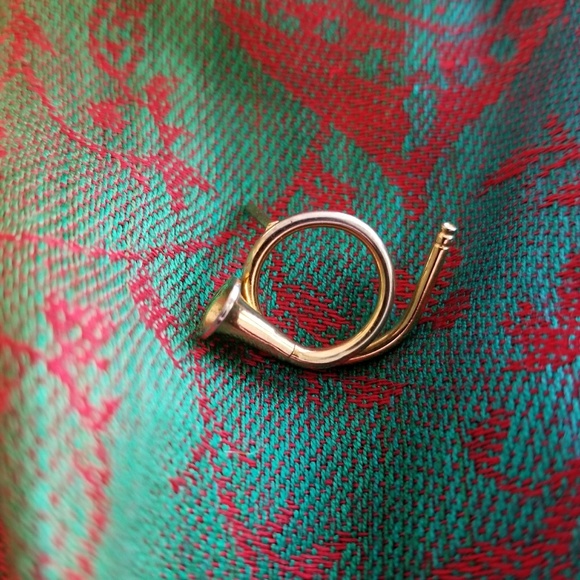 Vintage French Horn pin gold tone trumpet brooch musical instrument - Picture 2 of 5